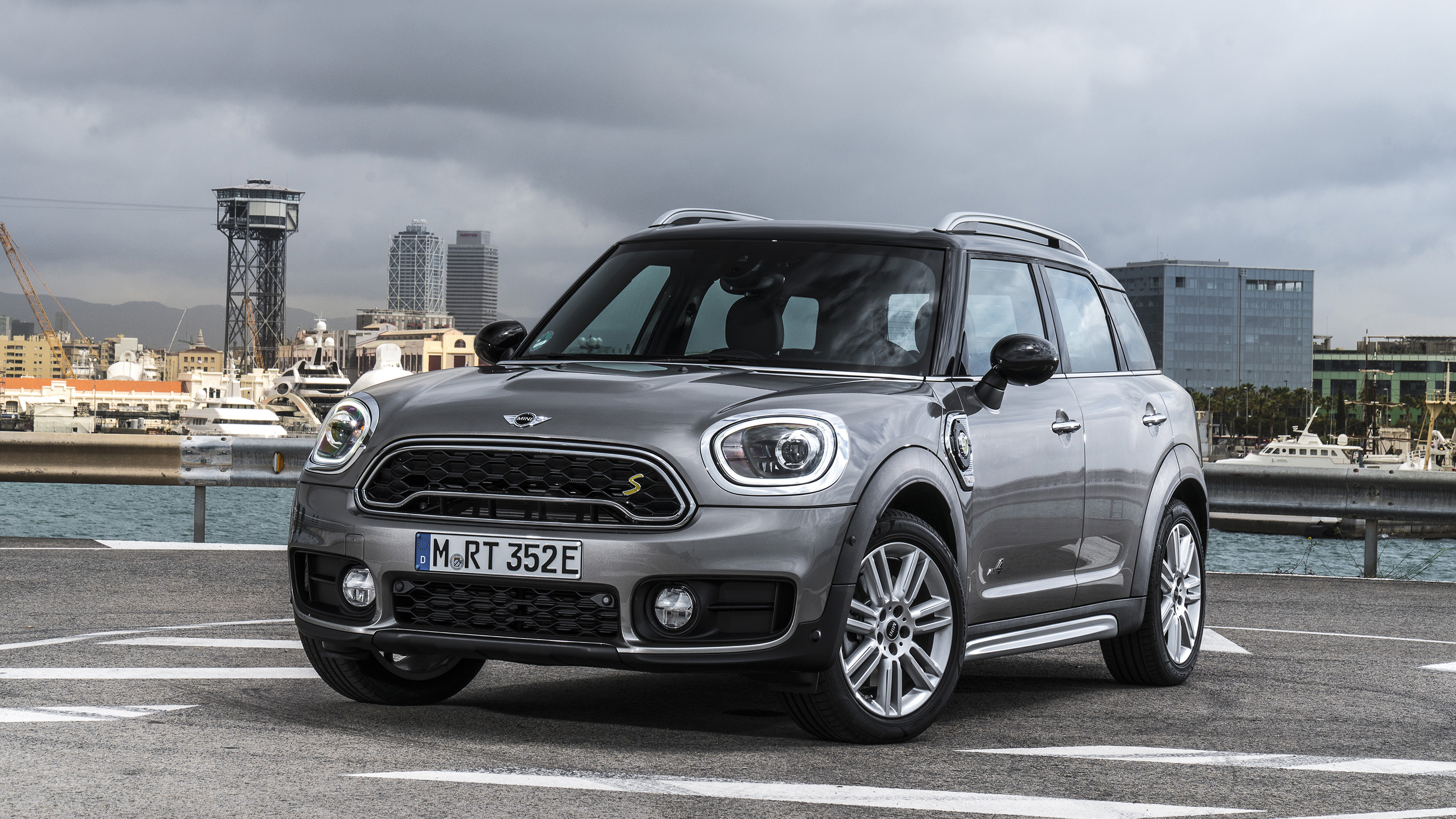 Mini Countryman Review Cooper S Hybrid Driven Top Gear