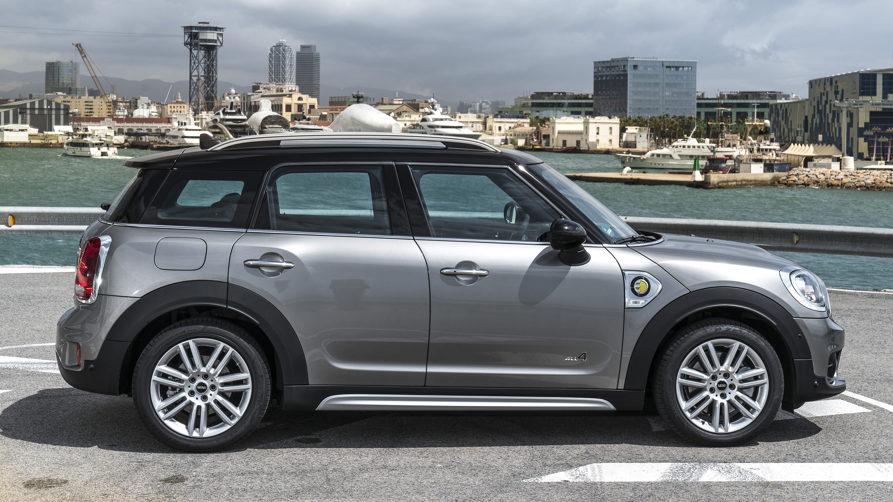 Mini Countryman Review Cooper S Hybrid Driven Top Gear