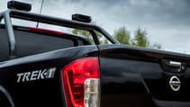 426199595_nissan_navara_trek_1.jpg