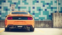 orange_fury_mustang_gt_coupe_with_performance_pack_1_2.jpg