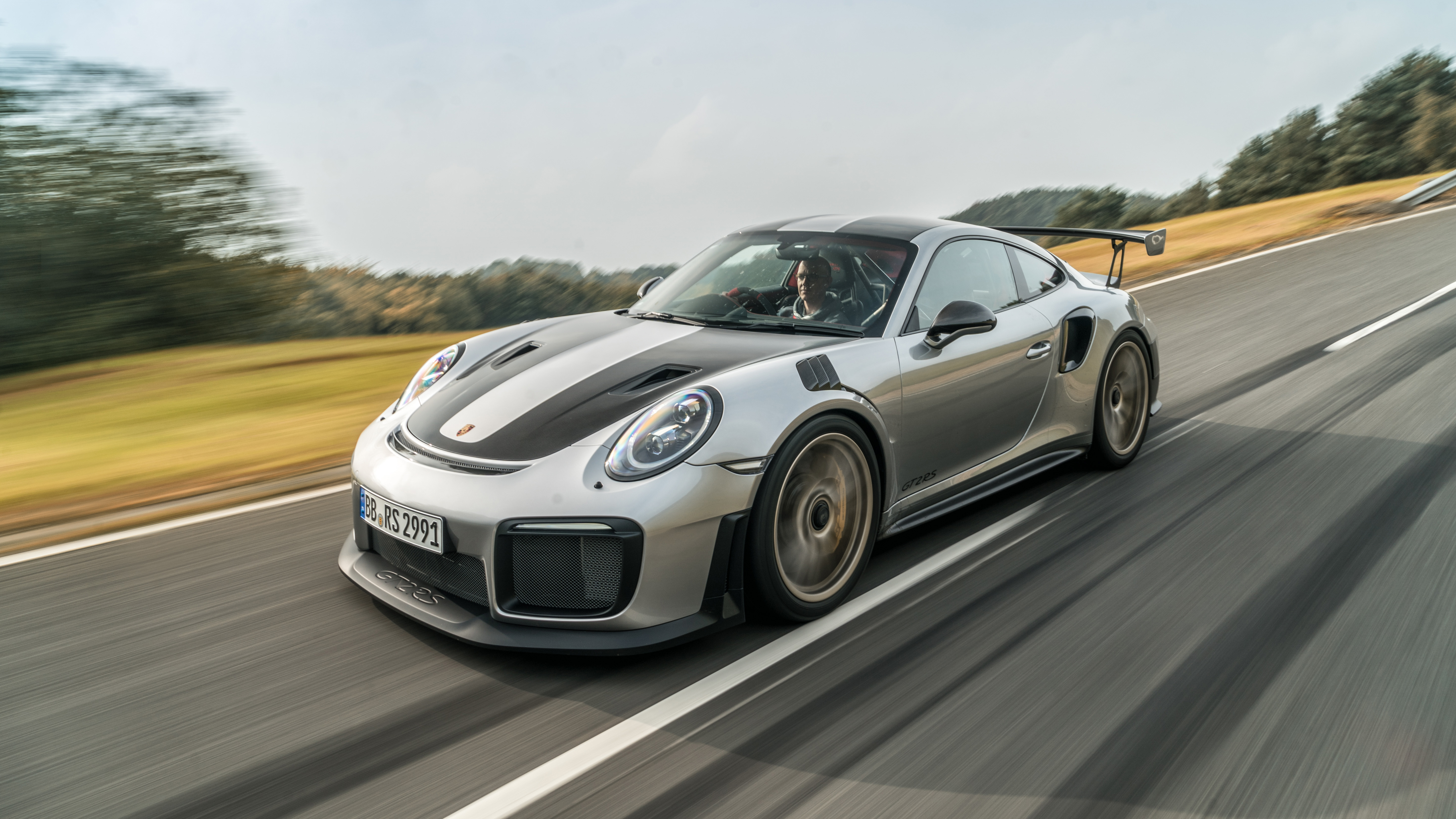 Porsche 911 GT2 RS r