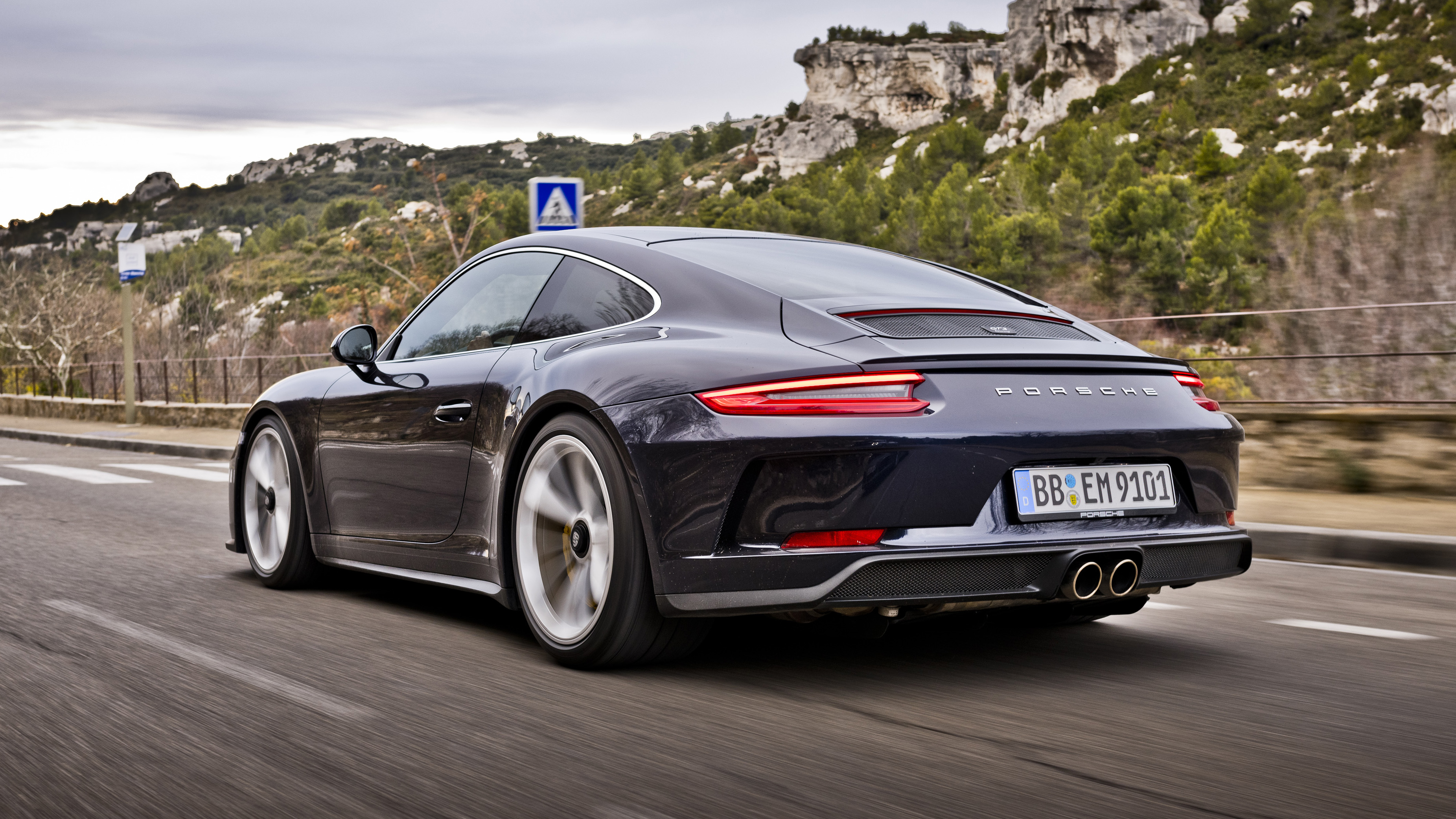 Porsche 911 GT3 Touring review wingless wonder? Top Gear