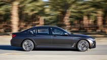 p90246765_highres_bmw-m760li-xdrive-on.jpg