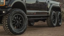 6x6_hennessey_velociraptor-07.jpg