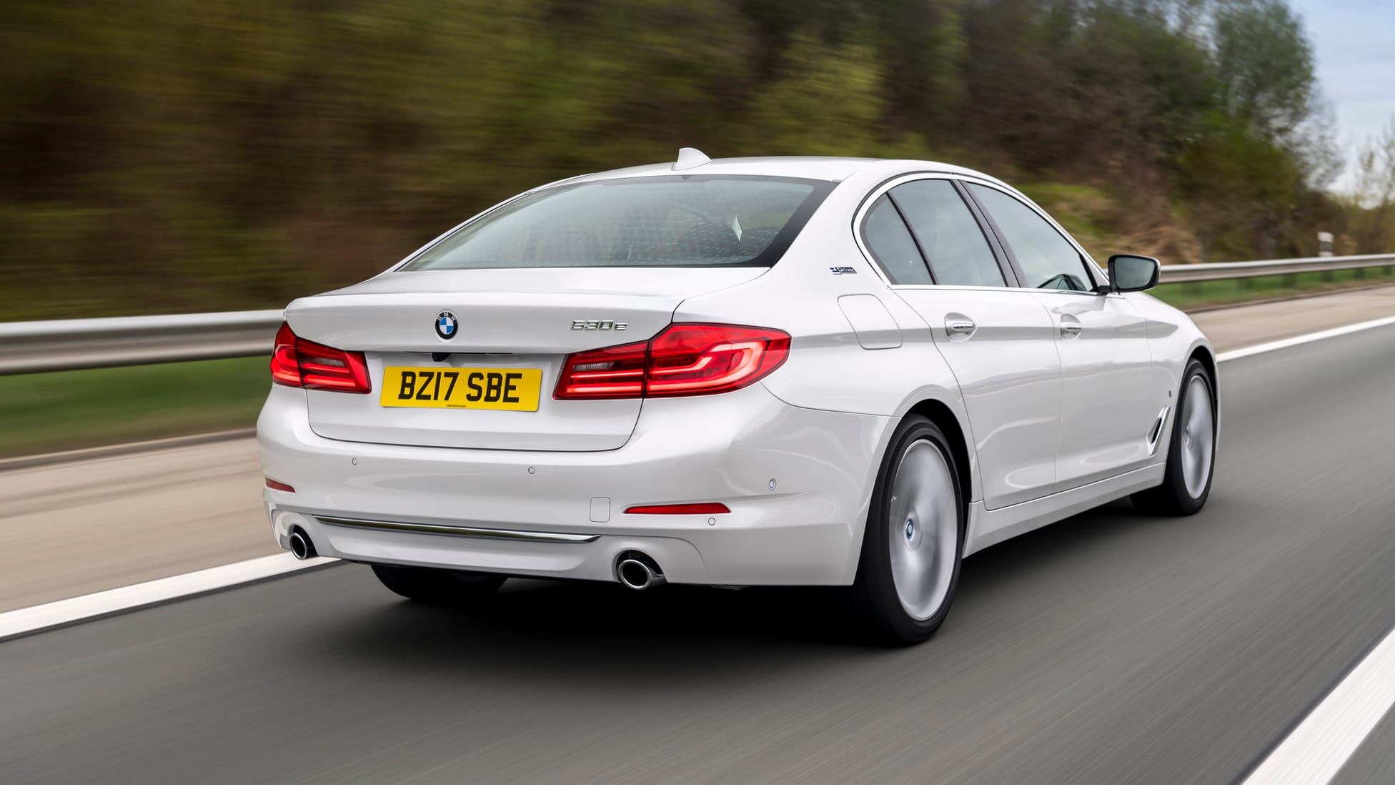 BMW 530e review: plug-in hybrid 5 Series driven Reviews 2026 | Top Gear