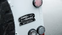lr_defender_90_works_v8_006.jpg