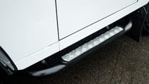 lr_defender_90_works_v8_028.jpg