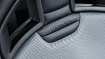 lr_defender_90_works_v8_036.jpg