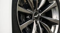 aston_martin_db11_v8_r_max_earey_191.jpg