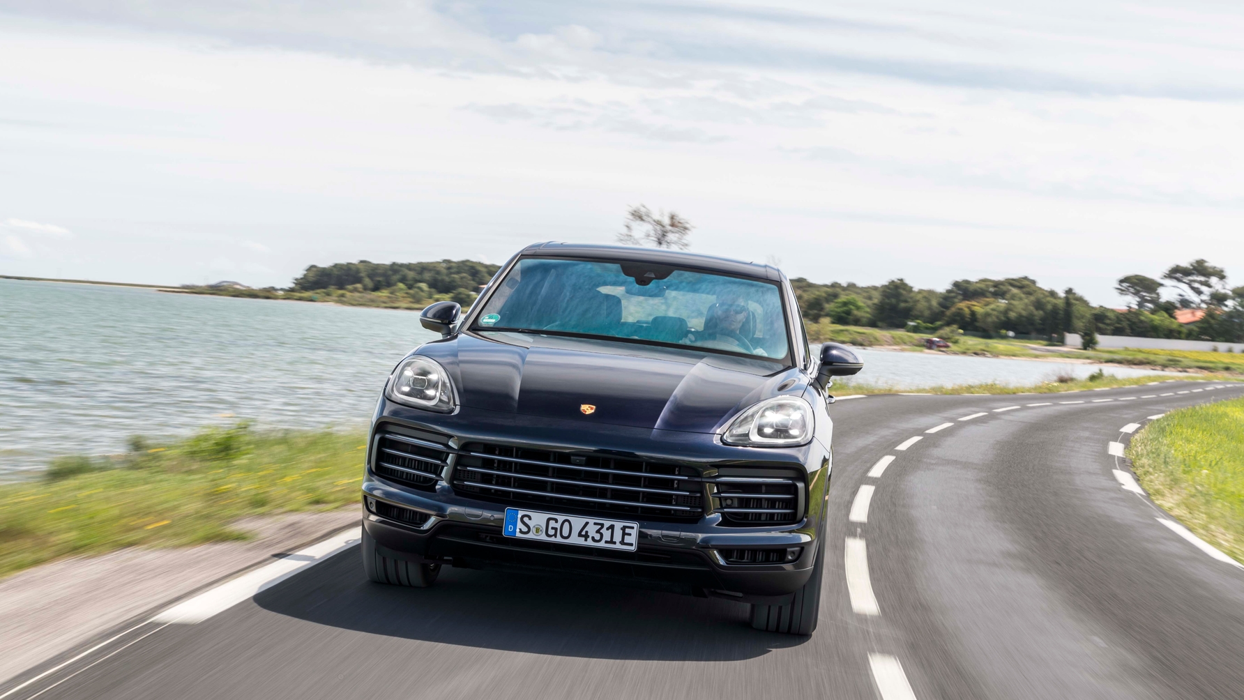 Porsche Cayenne eHybrid review 456bhp electro4x4 tested Reviews 2024