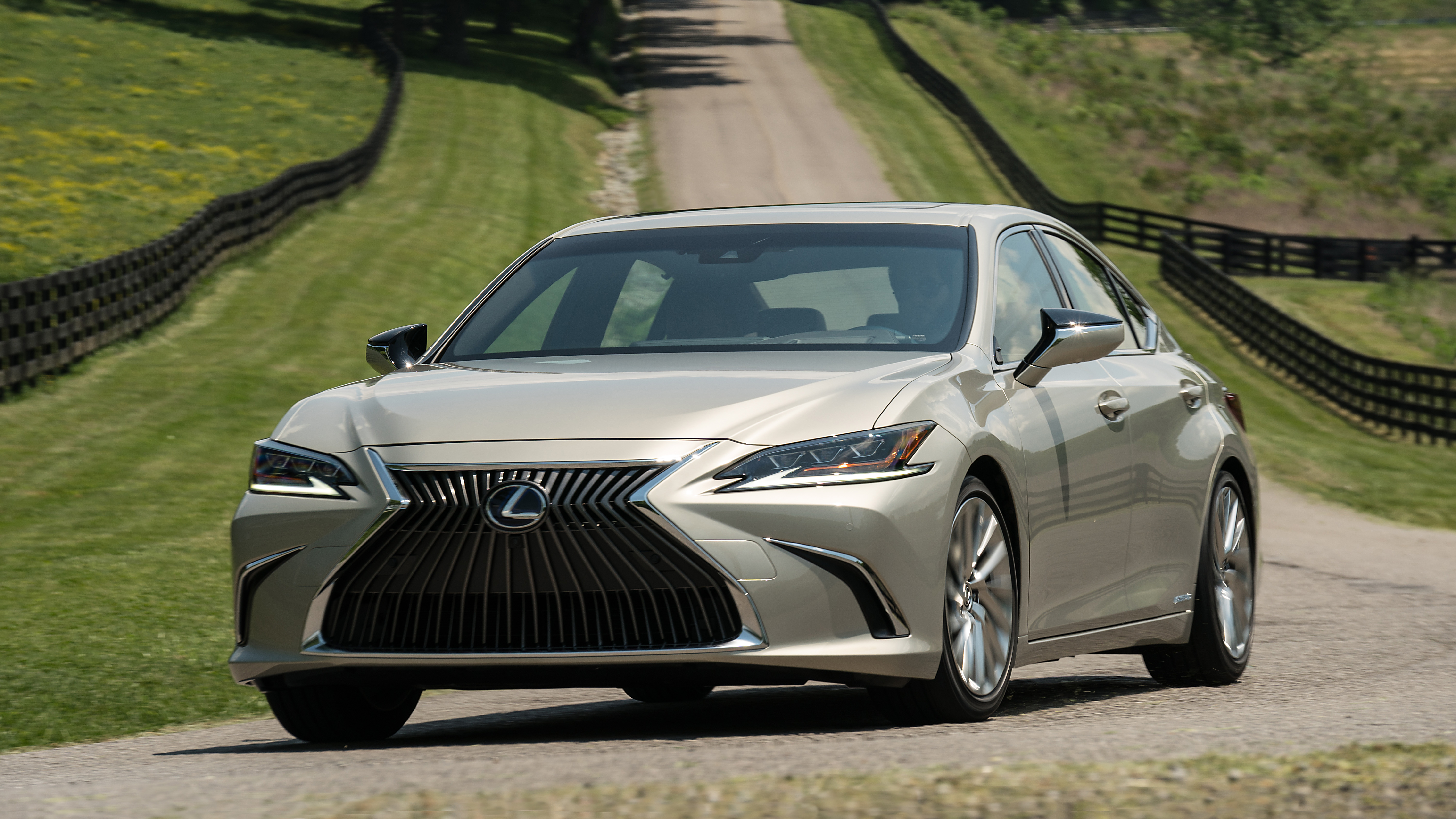 hv_lexus_es_300h_ice_ecru19.jpg
