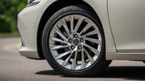 hv_lexus_es_300h_ice_ecru28.jpg