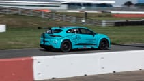 ollie_marriage_i-pace_etrophy_24.jpg