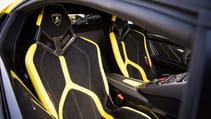 lamborghini_aventador_svj_yellow_detail_03.jpg