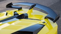 lamborghini_aventador_svj_yellow_detail_13.jpg