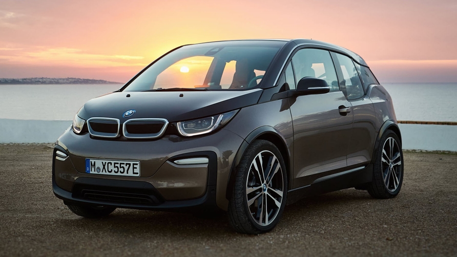 BMW i3 (120 Ah) driven: little EV, bigger battery Reviews 2024 | Top Gear