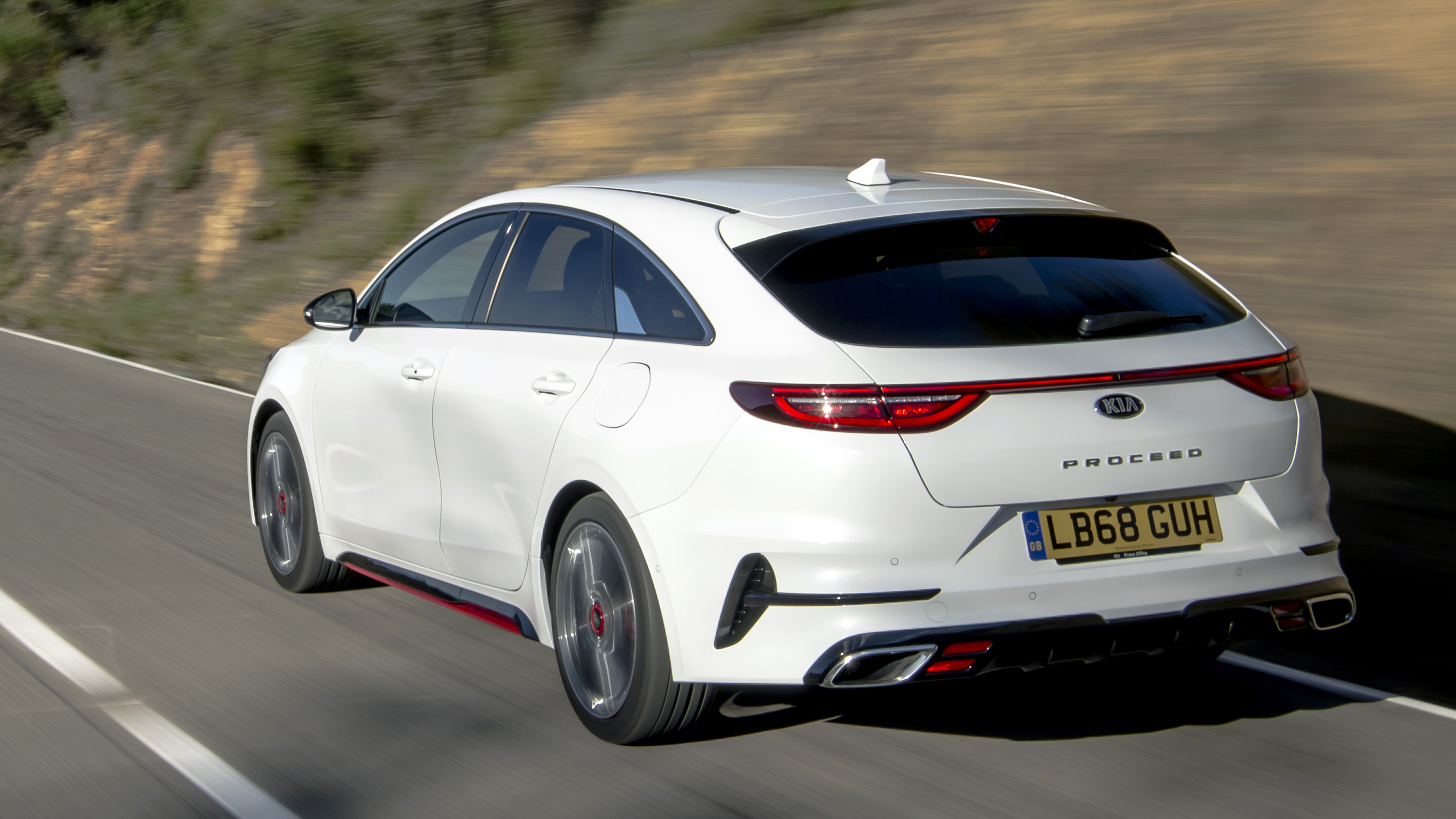 We drove the Kia ProCeed GT Shooting Brake: the power and the