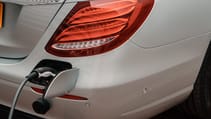 large-32256-e300desesaloon.jpg