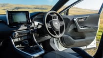 rav4-2wd-hybrid-dynamic-interior-42.jpg