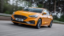 2019fordfocus_st_orangefury_1.jpg