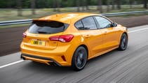 2019fordfocus_st_orangefury_3.jpg