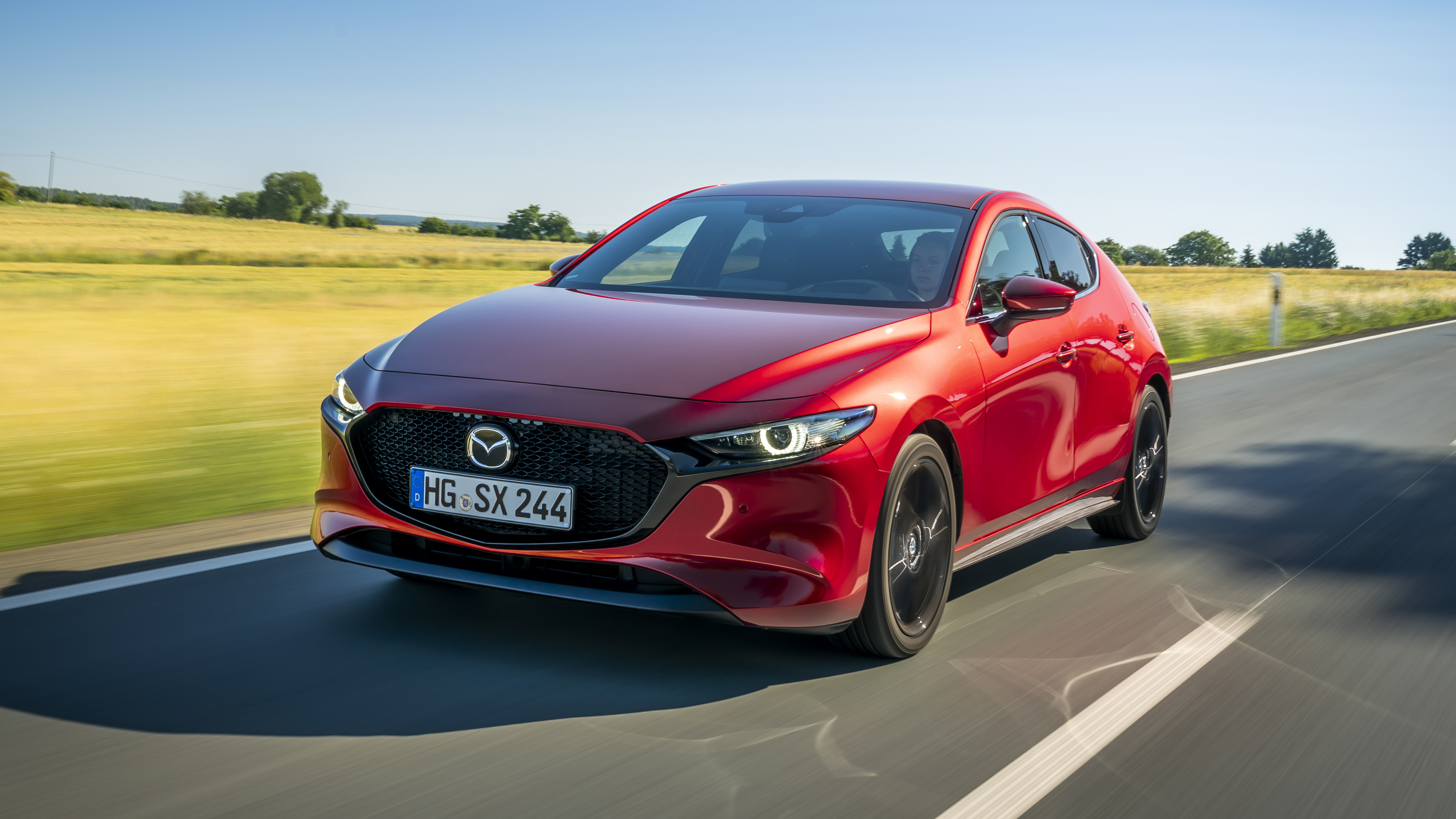 mazda3_skyactiv-x_action_3.jpg
