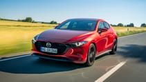 mazda3_skyactiv-x_action_3.jpg