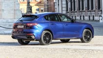 maserati_levante_trofeo_static_piazza_roma_modena_24.jpg