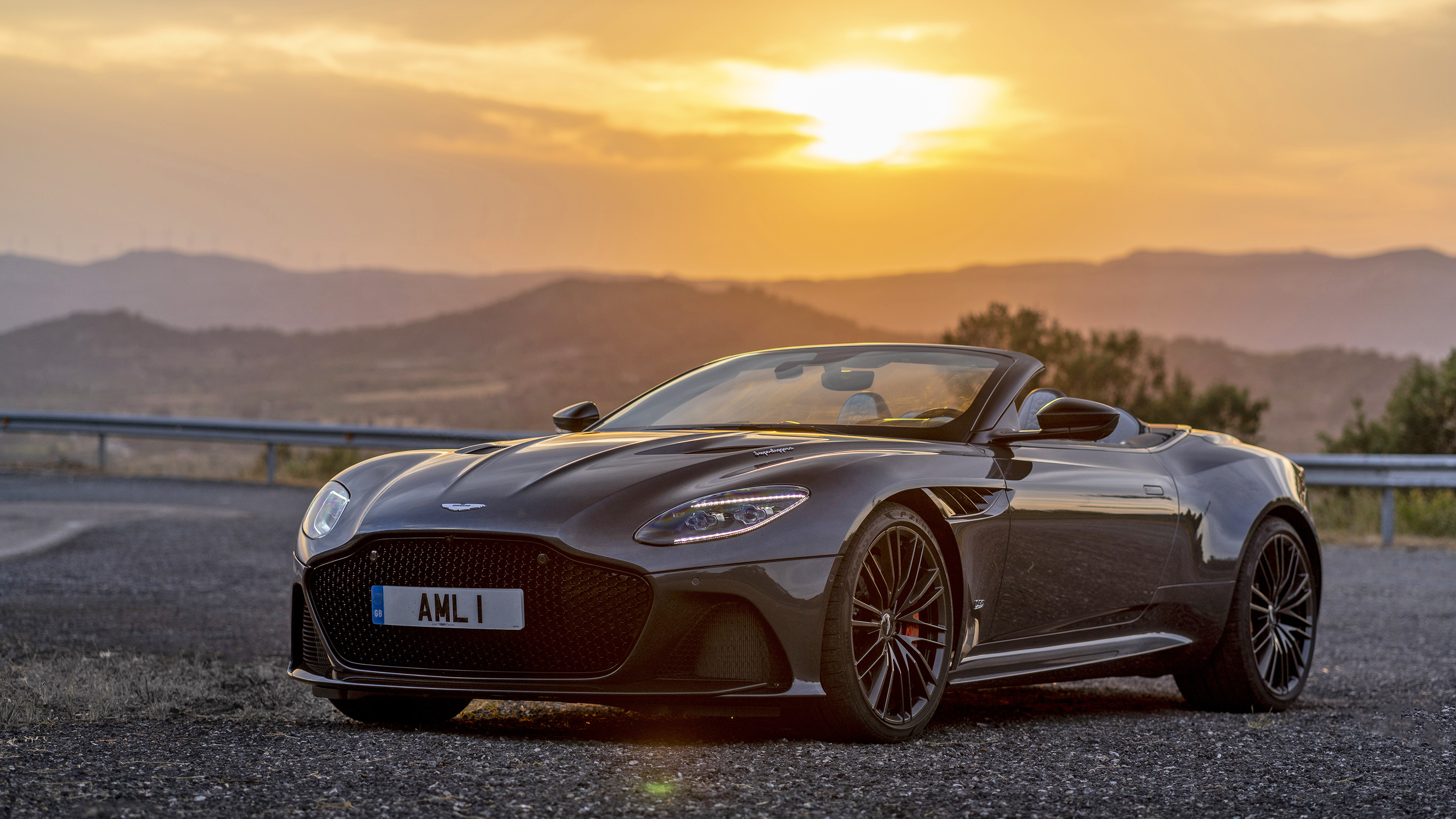 Астон Мартин DBS Roadster