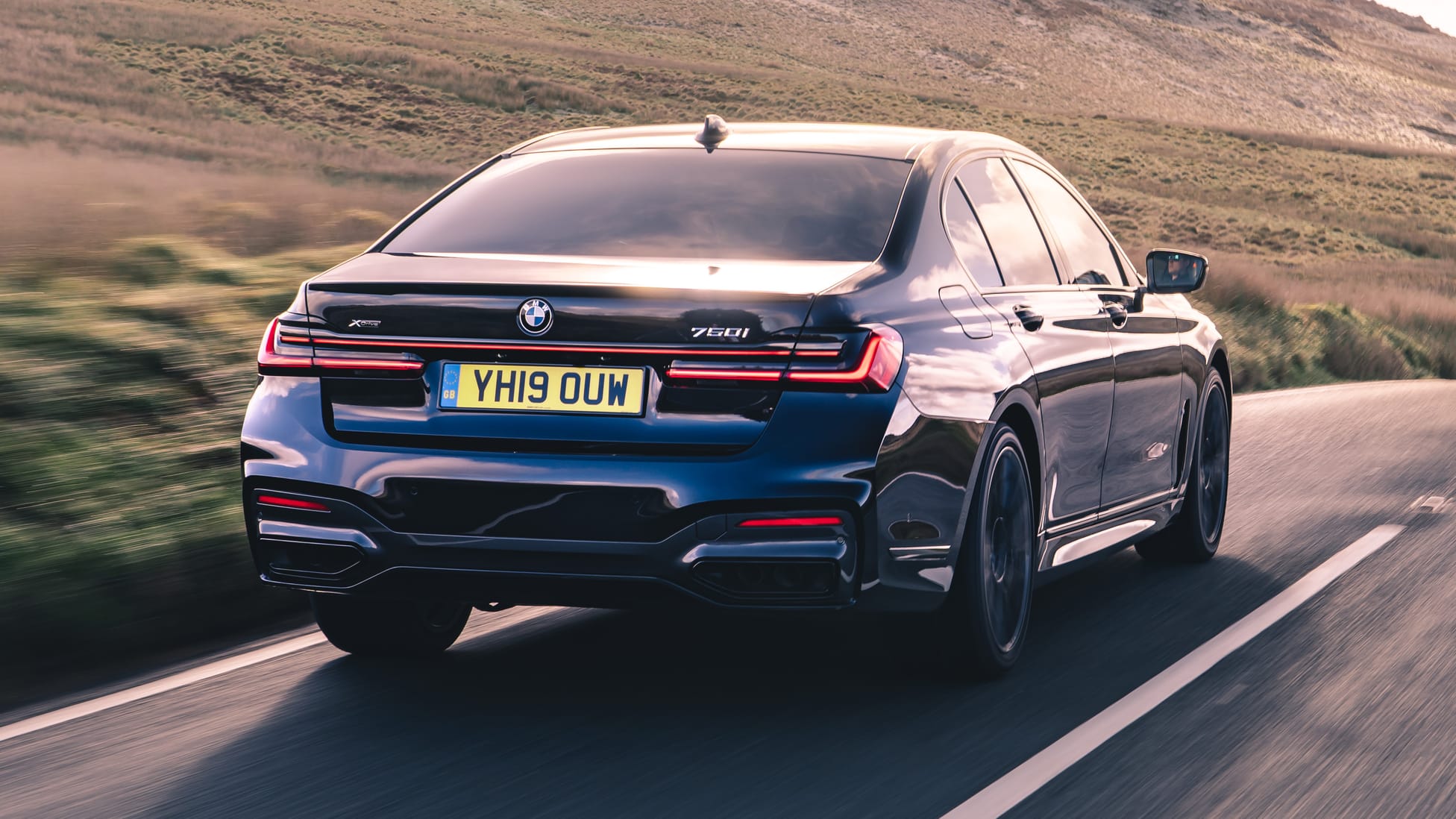 BMW 750i review: V8 turbo limo tested in the UK Reviews 2025 | Top Gear