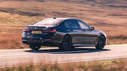 BMW 750i review: V8 turbo limo tested in the UK Reviews 2025 | Top Gear