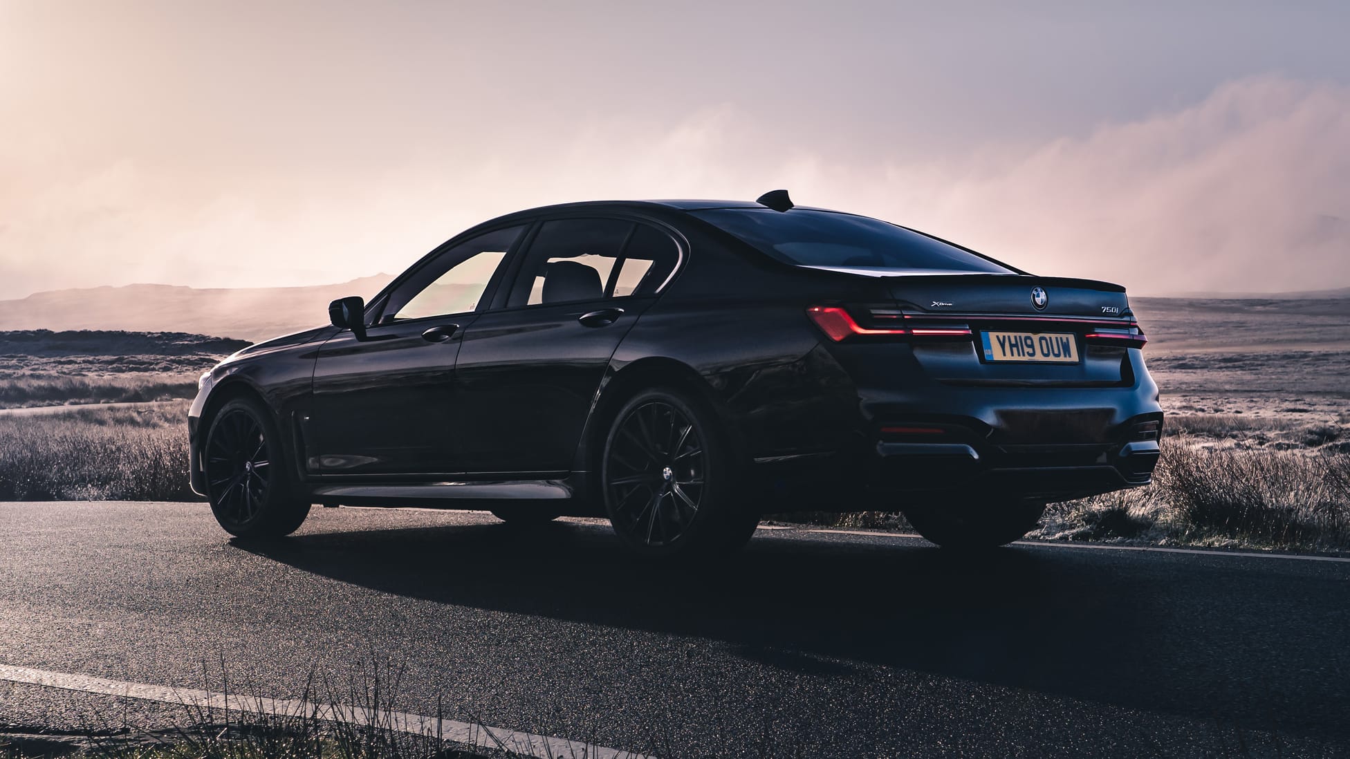 BMW 750i review: V8 turbo limo tested in the UK Reviews 2025 | Top Gear