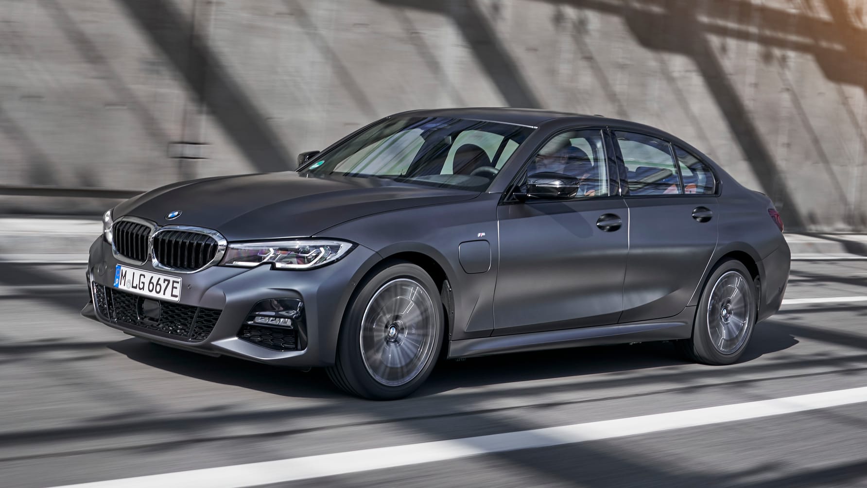 BMW 330e review plugin hybrid 3 Series driven Reviews 2025 Top Gear