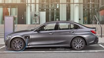 bmw_3_series_plug-in_hybrid-059.jpg
