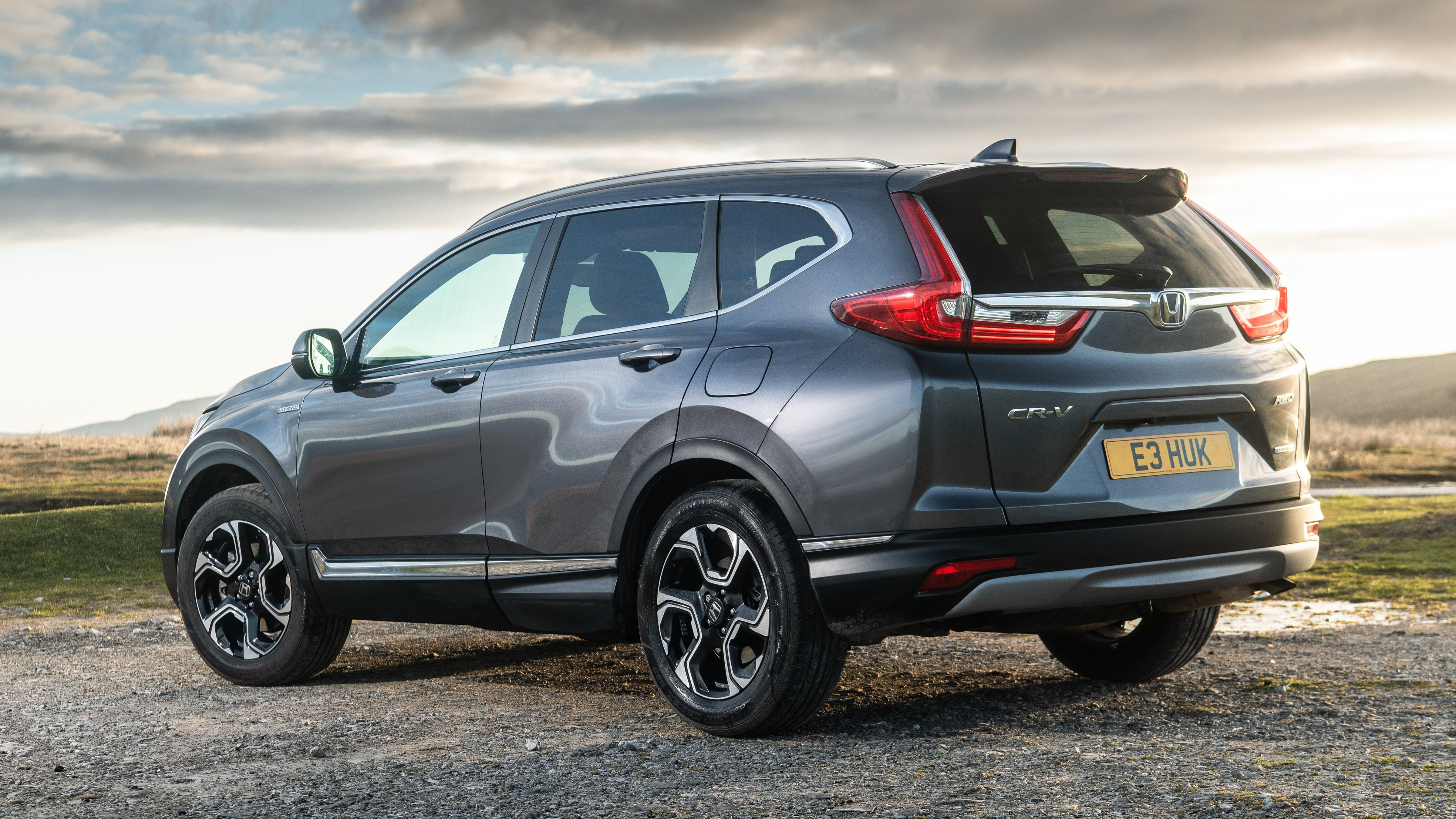 Honda CR-V review: hybrid powertrain tested in the UK Reviews 2022 