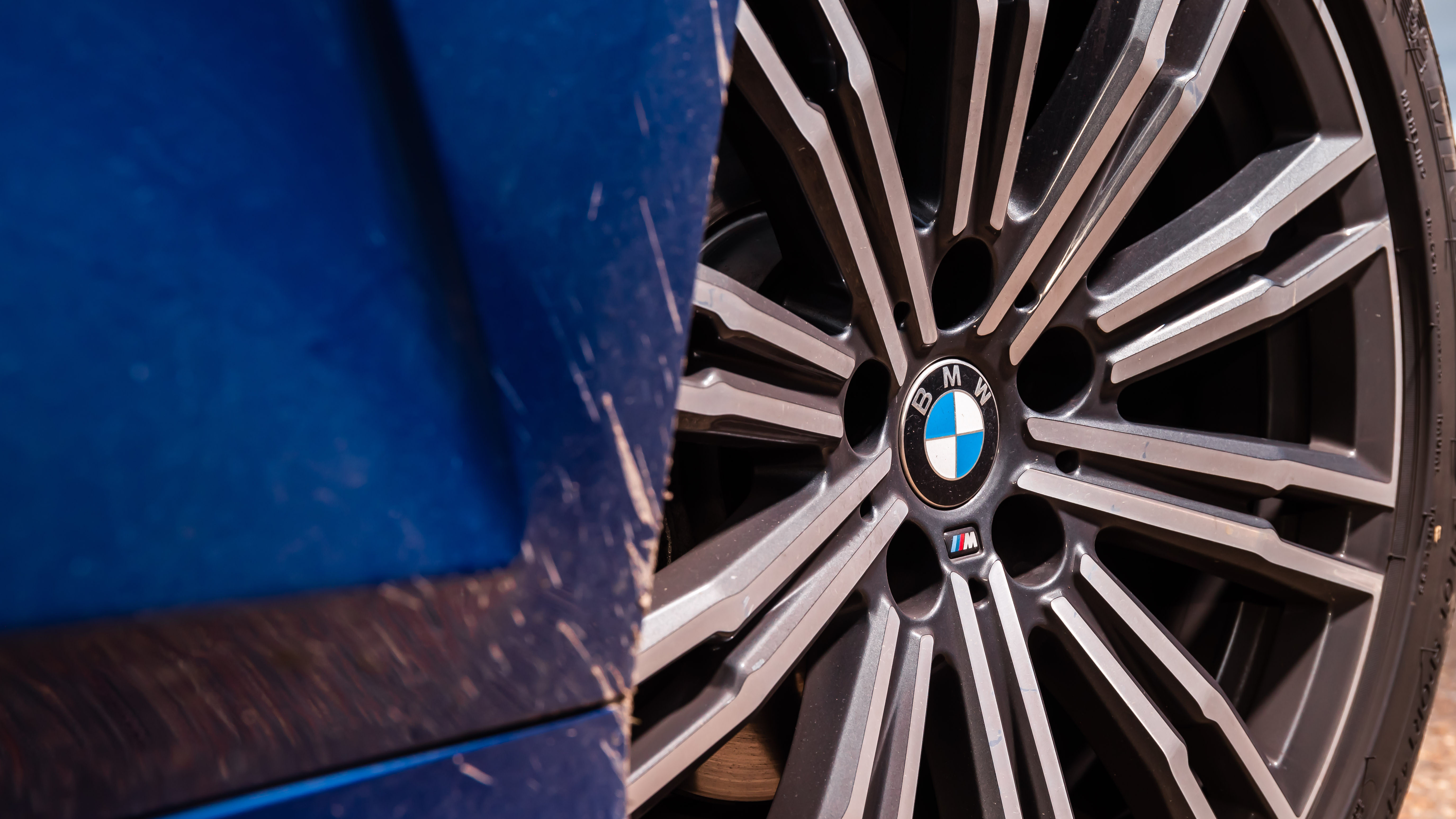 topgear_-_drives_-_a4_allroad-discoverysport-320d_xdrive_-067.jpg