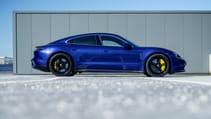 taycan_blue_turbo_062.jpg