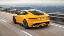 new_jaguar_f-type_r_coupe_awd_sorrento_yellow-19.jpg
