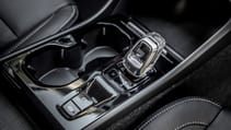 263947_volvo_xc40_recharge_plug-in_hybrid.jpg