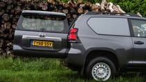 land-cruiser-commercial-20187.jpg