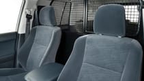 toyota-landcruiser-commercial-interior-008-full_tcm-3060-1324854.jpg