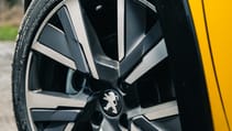 topgear_-_drives_-_fiesta_vs_208-015.jpg