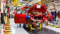 nissan_juke_production_-_final_assembly_1-source.jpg