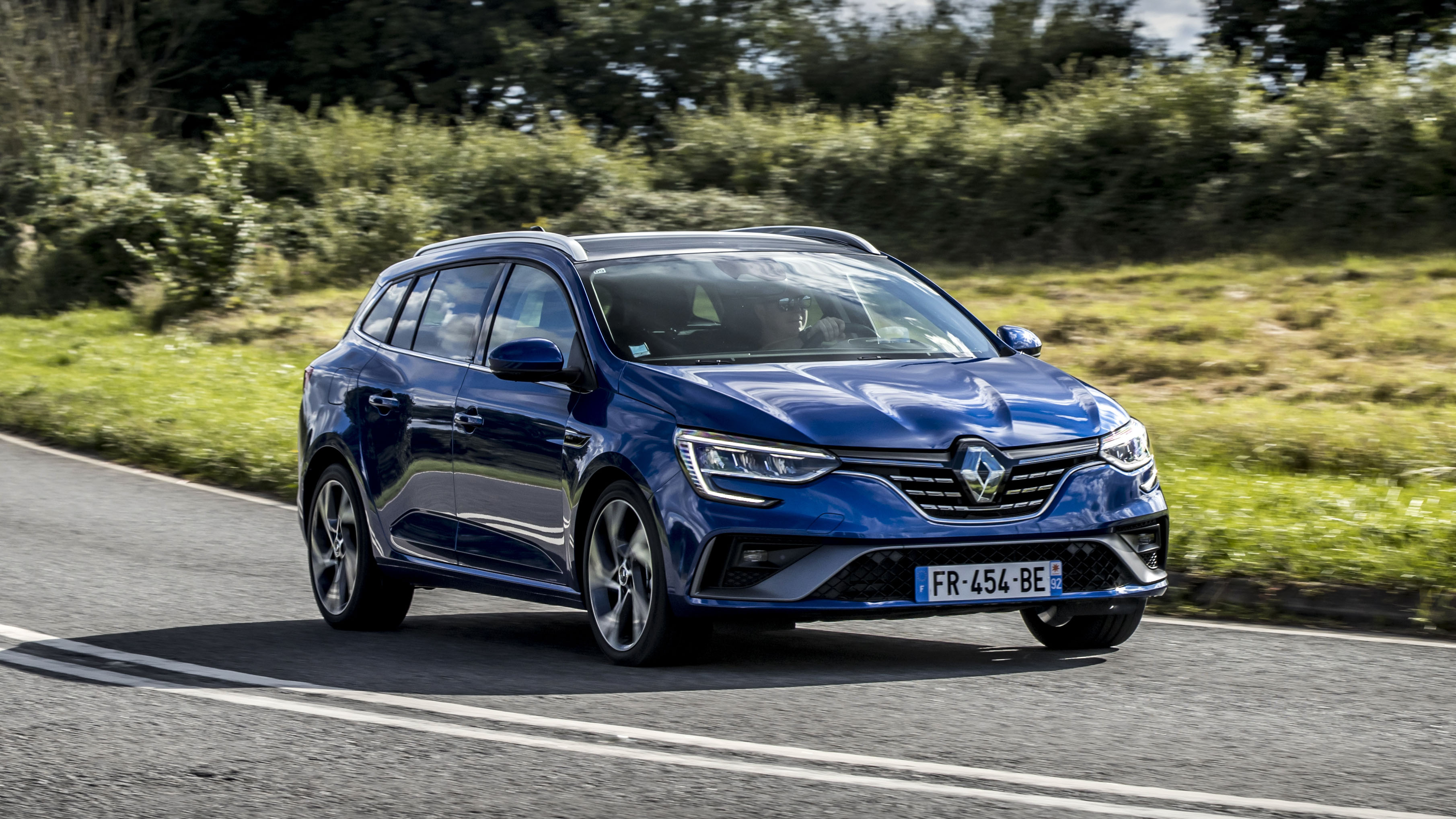 Renault megane sport tourer new arrivals plug in hybrid