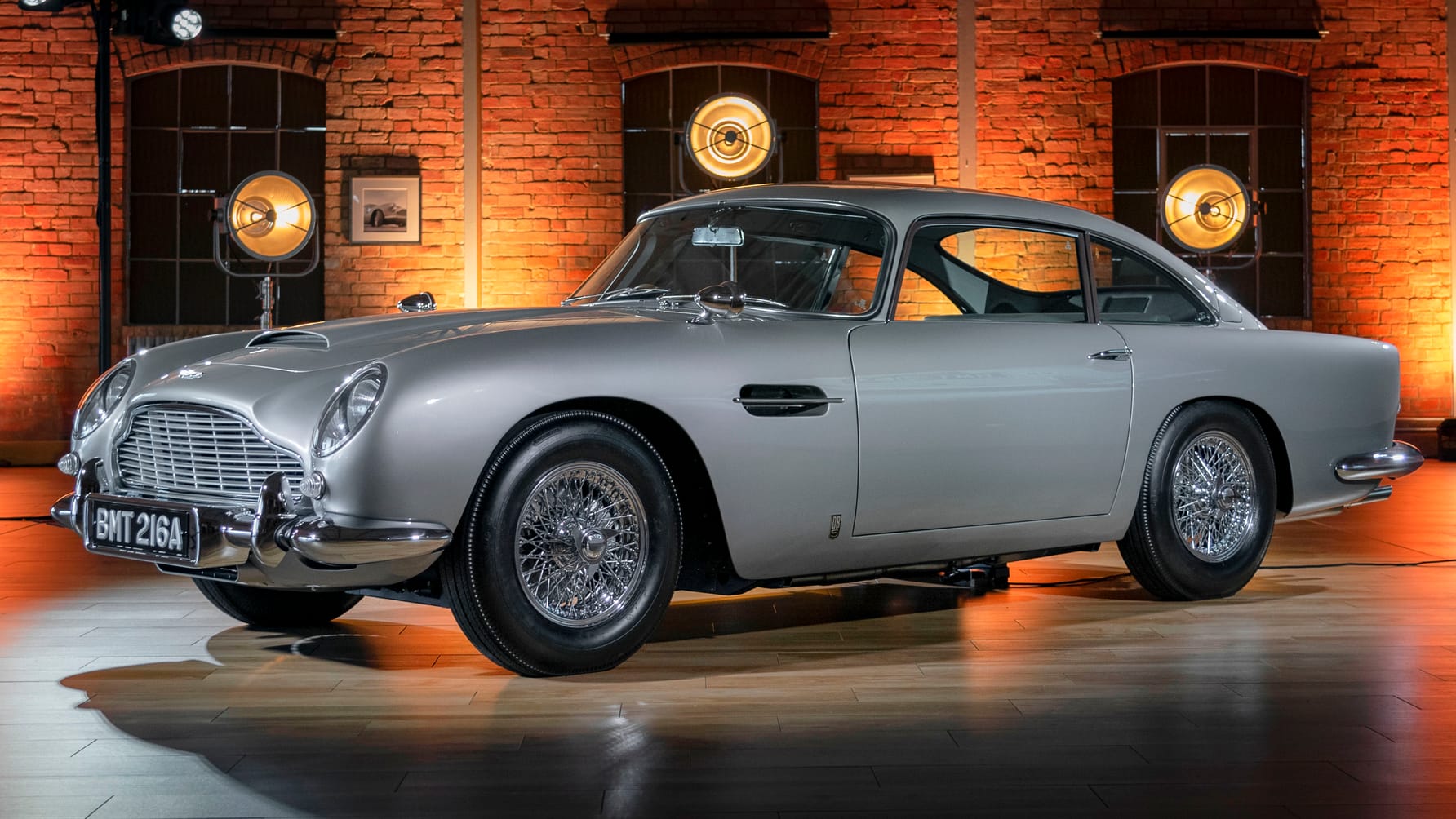 Aston Martin db5 авария