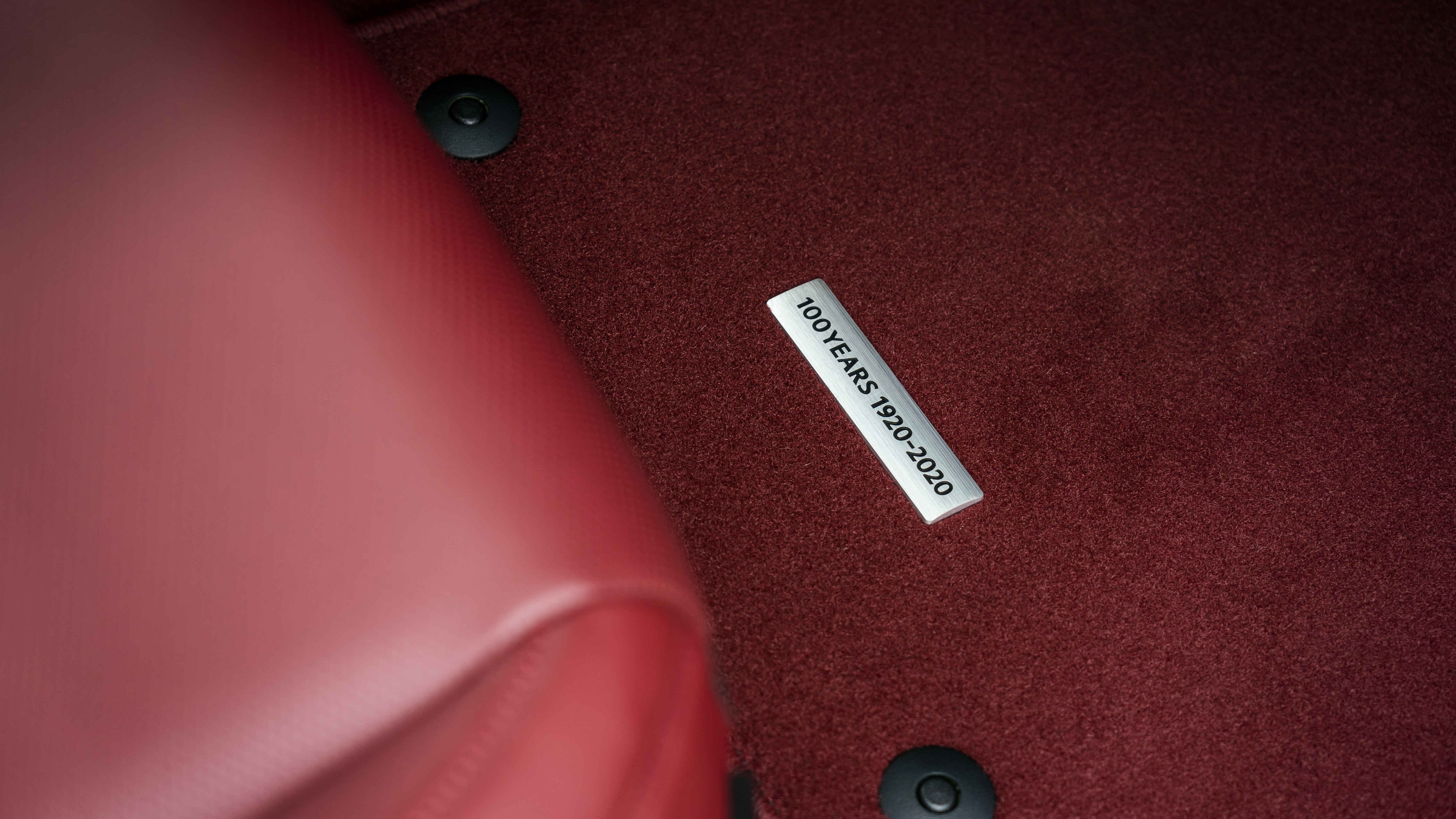 mazda_100th_anniversary_special_edition_series_details_35.jpg