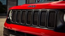 jeep_renegade_trailhawk_4xe_grille_detail.jpg