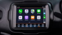 jeep_renegade_trailhawk_4xe_interior_carplay.jpg