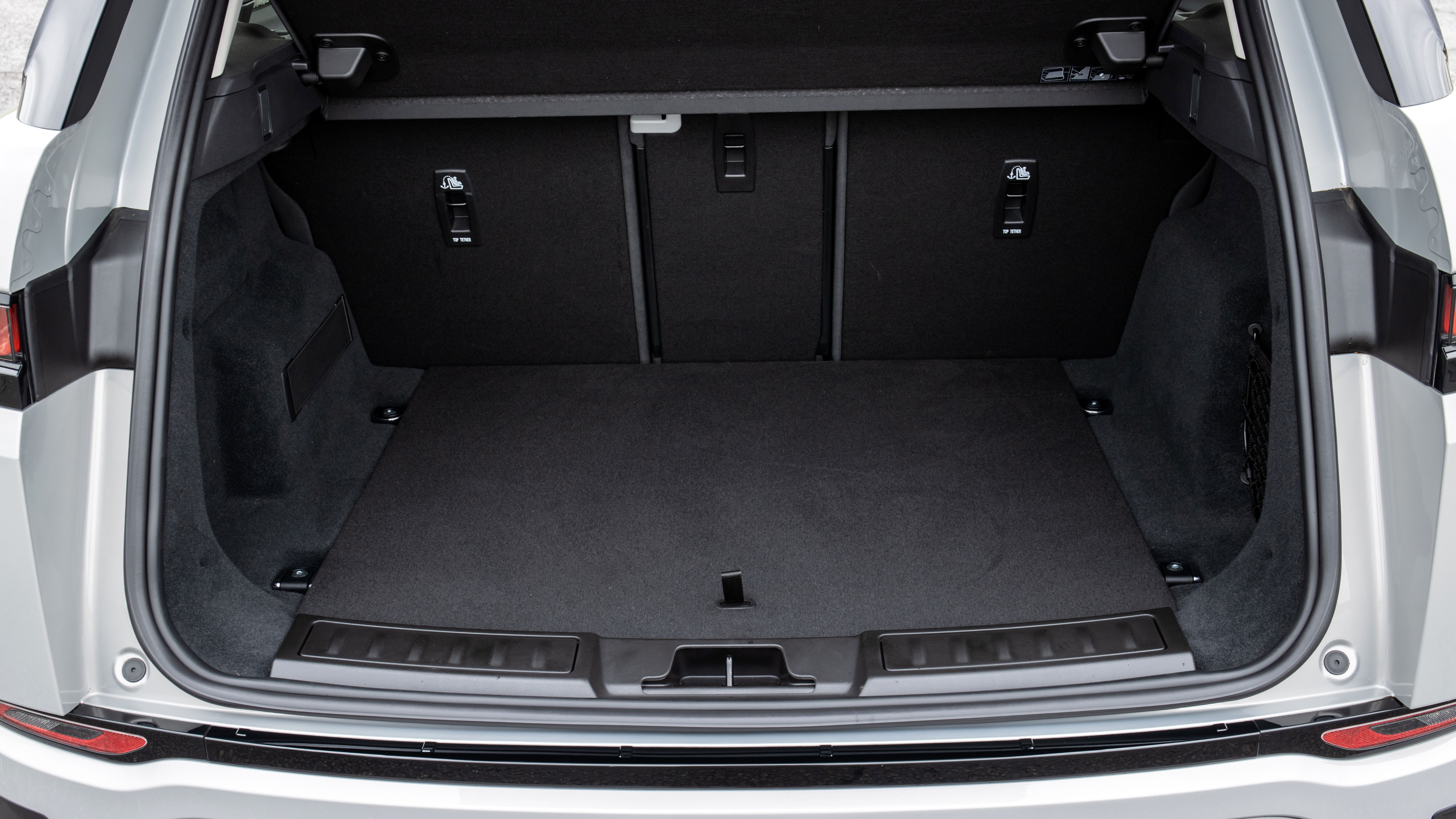 rr_ev_phev_seoul_pearl_silver_detail_211020_005.jpg