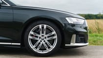 audiuk00028011_audi_s8_quattro.jpg